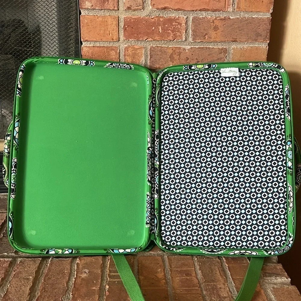 Vera Bradley Cupcakes Green 15
